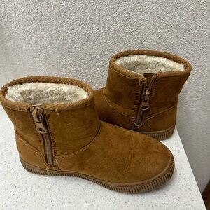 Brown Suede Ankle Boots with Fur Lining tan light brown girls size 10